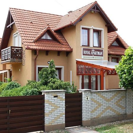 Royal Apartman Hajdúszoboszló Exteriör bild