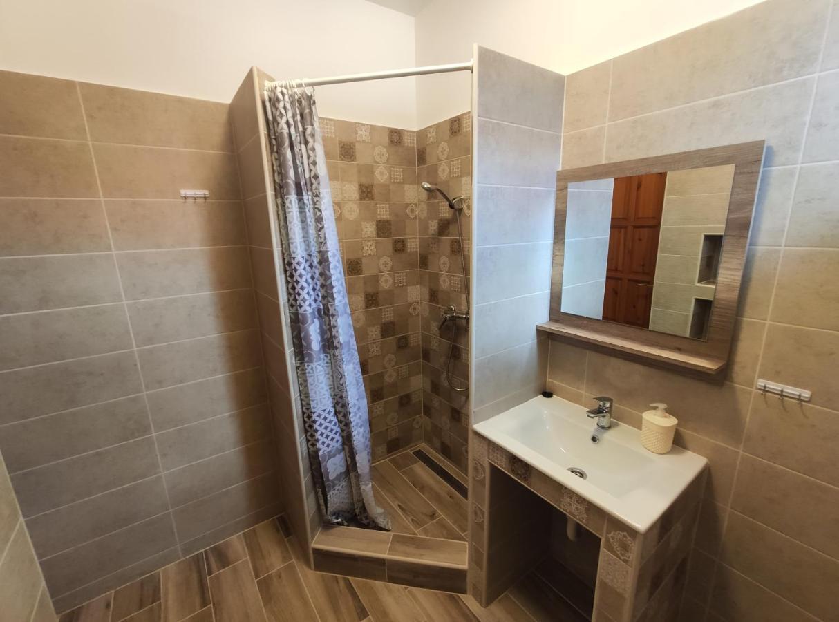 Royal Apartman Hajdúszoboszló Exteriör bild