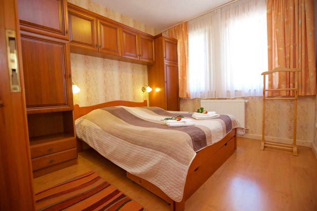 Royal Apartman Hajdúszoboszló Exteriör bild
